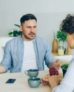 Why Some Divorce Lawyers Actually Recommend Mediation — And What That Tells You